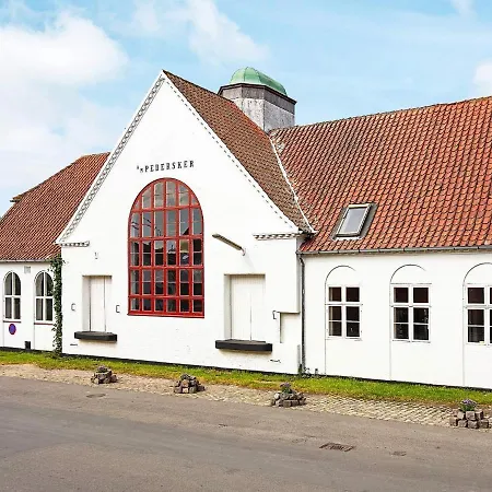 Aakirkeby Iv * Åkirkeby