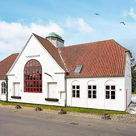 Aakirkeby Iv Apartment *
